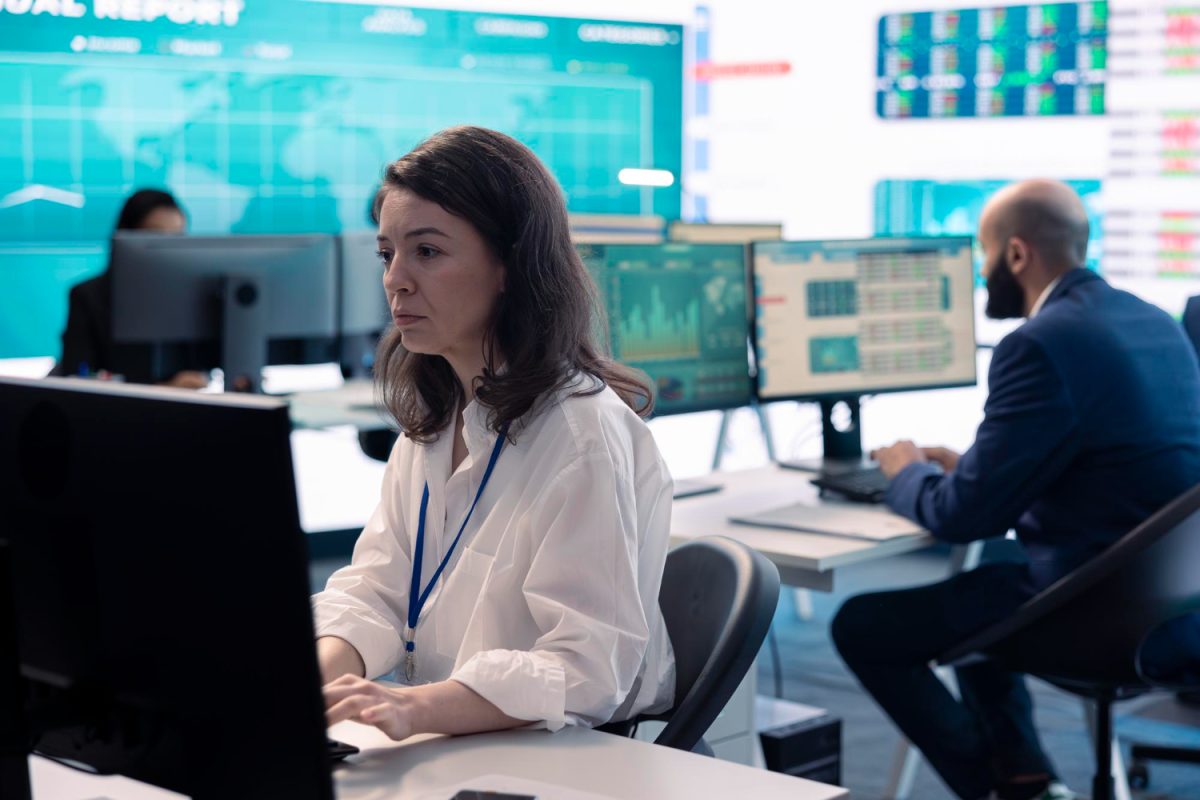 Kiberbiztonsági rendszerek monitorozása modern irodai környezetben vállalkozások számára